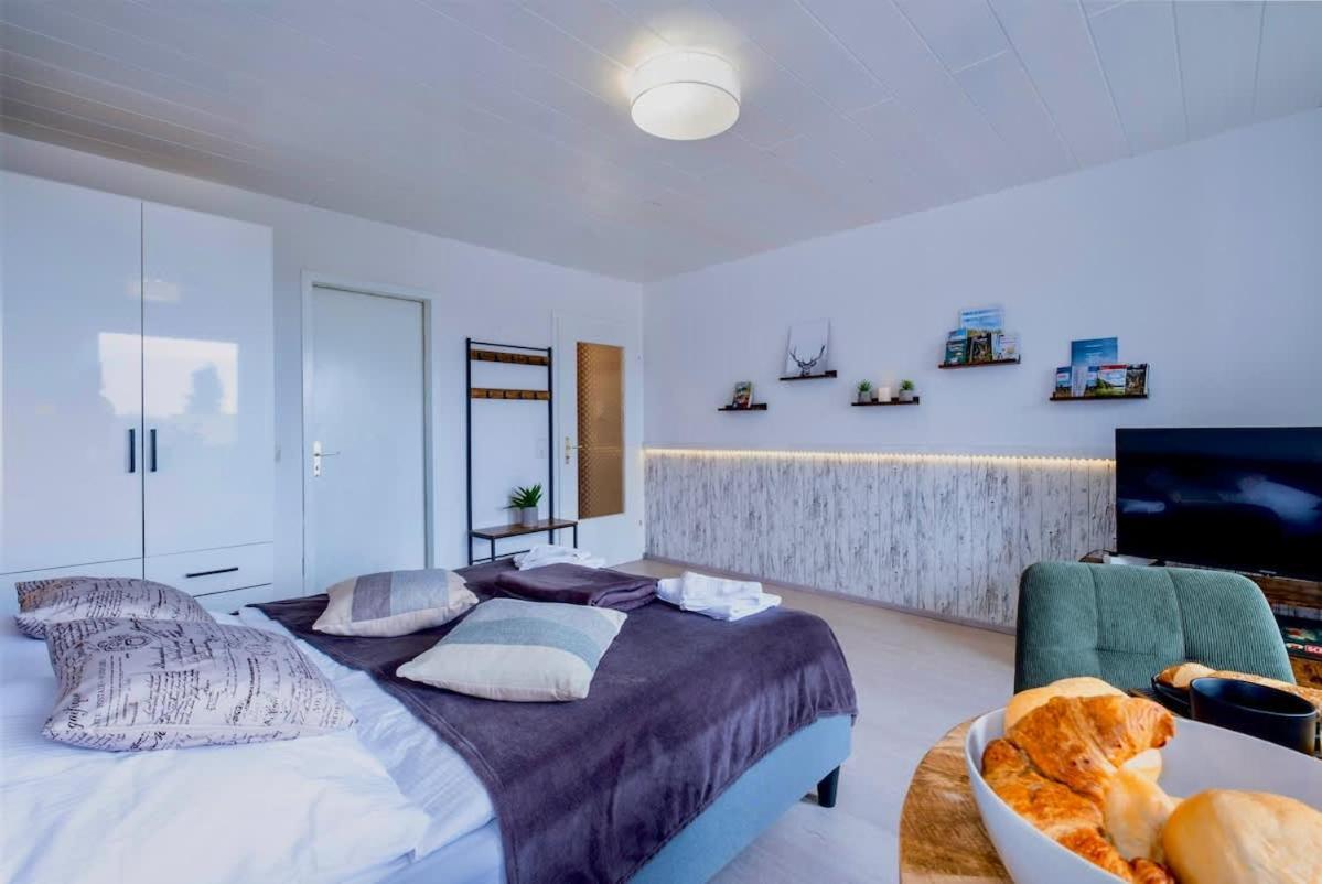 Relaxapartments Black Forest Nature Mit Beheiztem Indoor-Pool Und Sauna - Sonnenbalkon Mit Blick Ins Gruene, Schnelles Internet, Naehe Triberger Wasserfaelle, Fuer Bis Zu 2 Personen Schönwalde Exterior foto